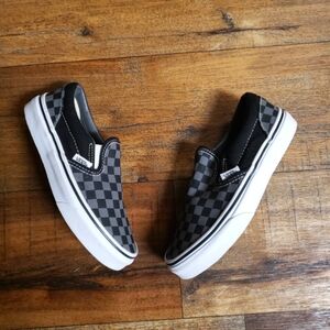 Boys Sz 2 Vans Black and Gray Checkered Slip-Ons